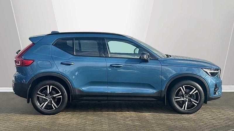 Used Volvo XC40 Plus 161 HP (118 kW) 2023 Blue SUV