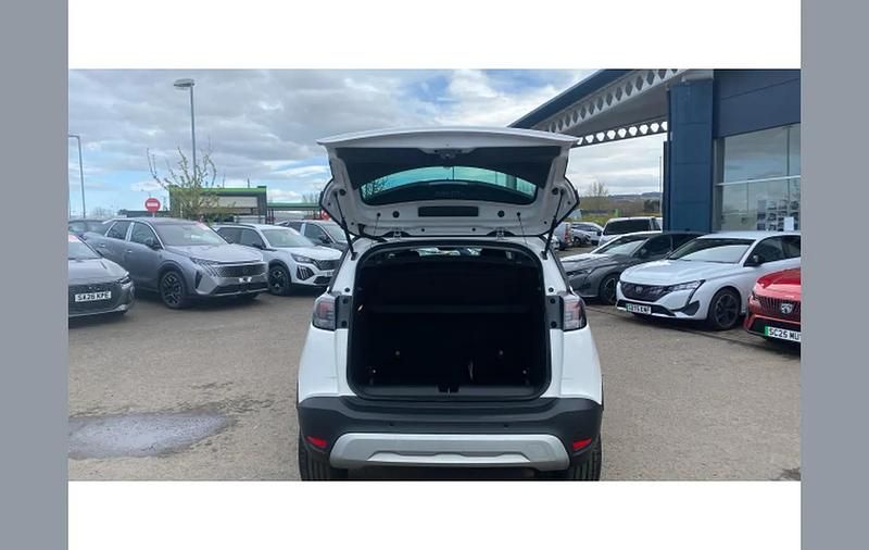 Used Vauxhall Crossland Elite 131 HP (96 kW) 2021 White SUV