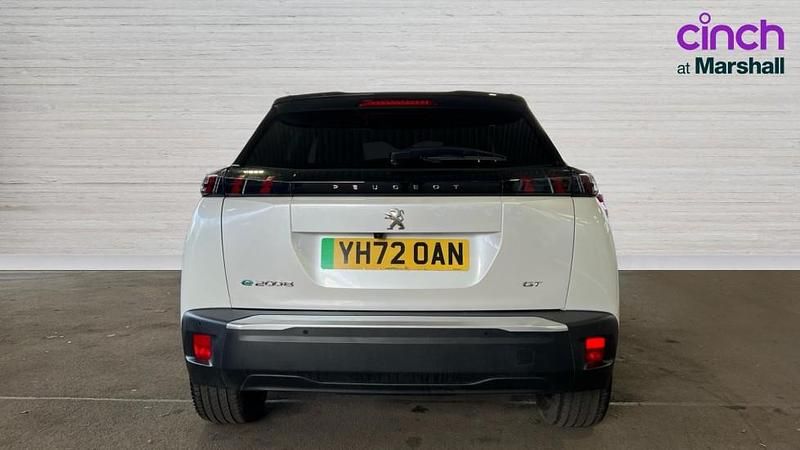 Used Peugeot e-2008 Premium 100 kW (136 HP) 2022 White SUV