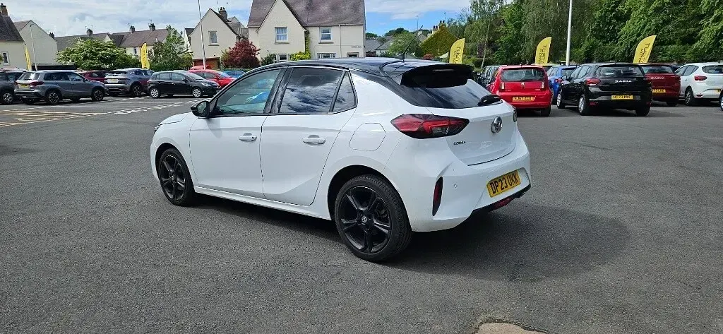 Used Vauxhall Corsa S 100 HP (73 kW) 2023 White Hatchback