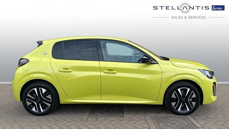 Used Peugeot e-208 Style 98 kW (134 HP) 2024 Yellow Hatchback