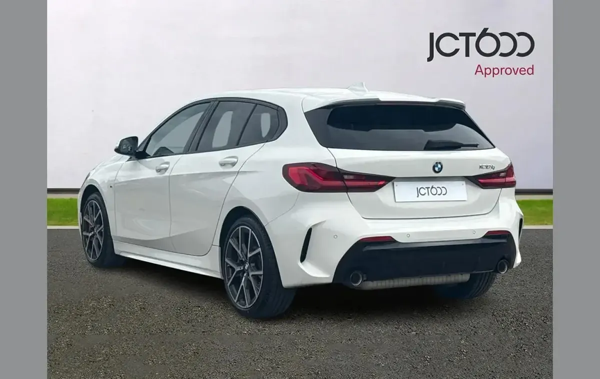 Used BMW 128 Comfort Edition 261 HP (191 kW) 2023 White Hatchback