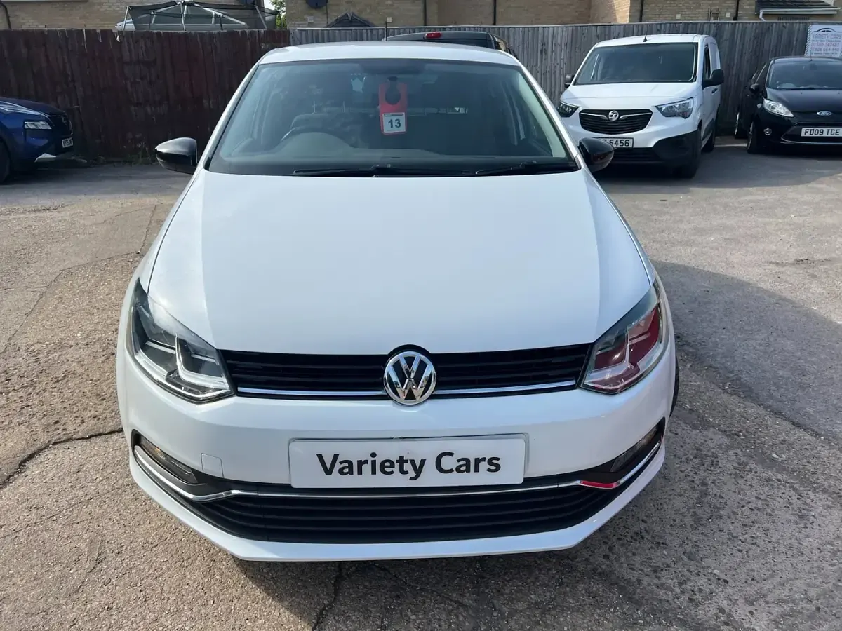 Used VW Polo Design 2015 White Hatchback