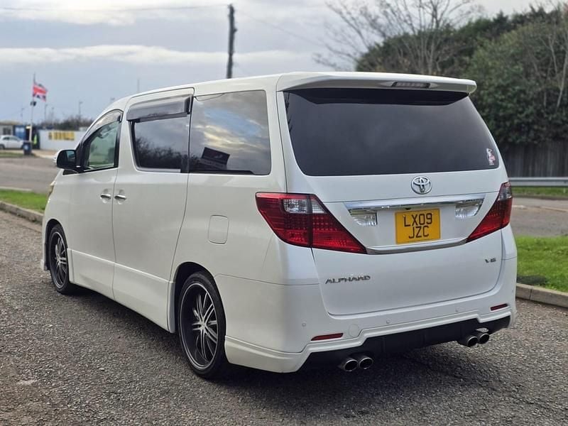 Used Toyota Alphard 2009 White MPV