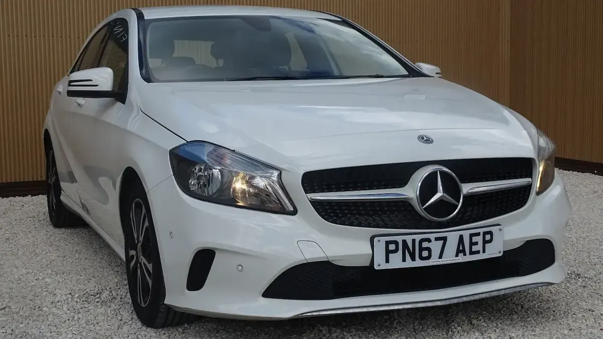Used Mercedes A180 SE 109 HP (80 kW) 2017 White Hatchback