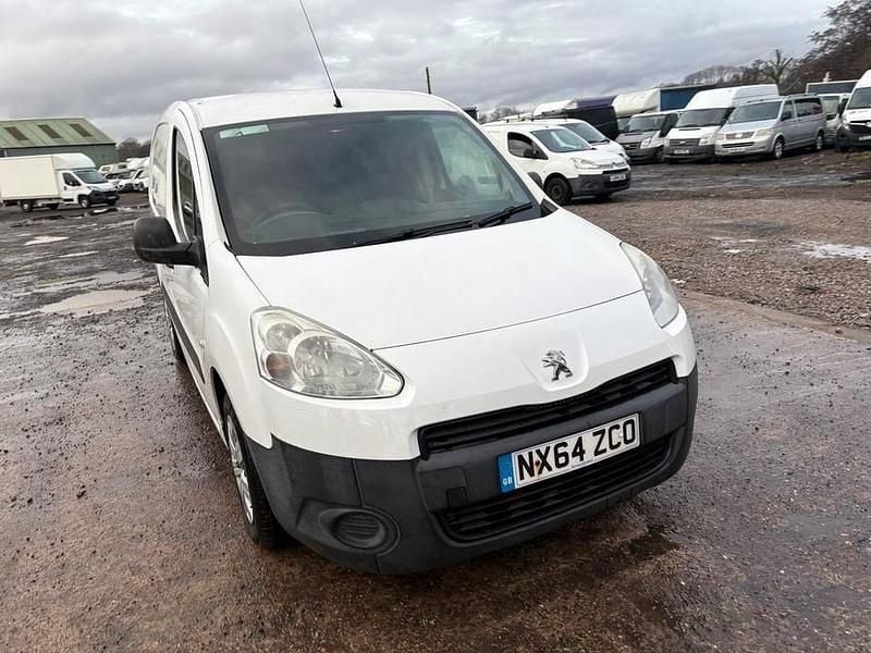White Used 2014 Peugeot Partner S MPV | £2,495 (Fair price) - Image 1/4