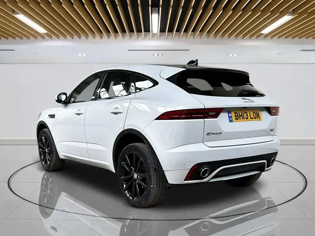 Used Jaguar E-Pace R-Dynamic 200 HP (147 kW) 2019 White SUV