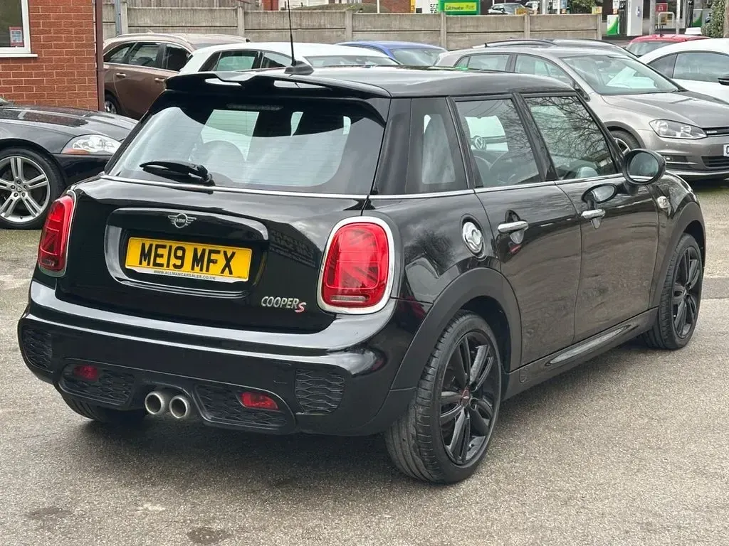Used Mini Cooper S Hatch 192 HP (141 kW) 2019 Black Hatchback