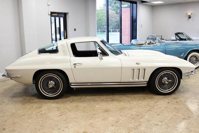 Used Chevrolet Corvette 300 HP (220 kW) 2014 White