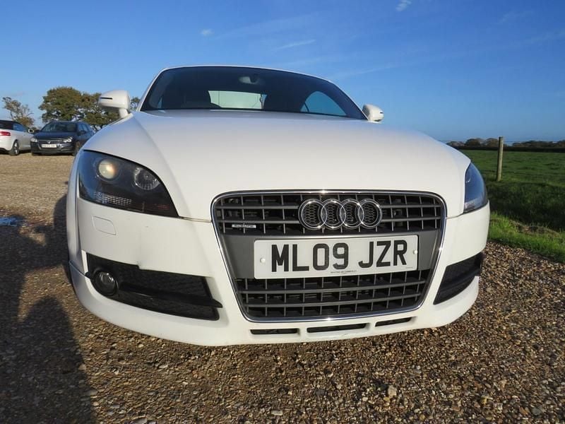 Used Audi TT 170 HP (125 kW) 2009 White Coupe