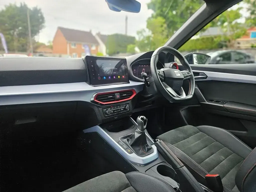 Used Seat Arona FR Sport 110 HP (80 kW) 2022 Grey SUV