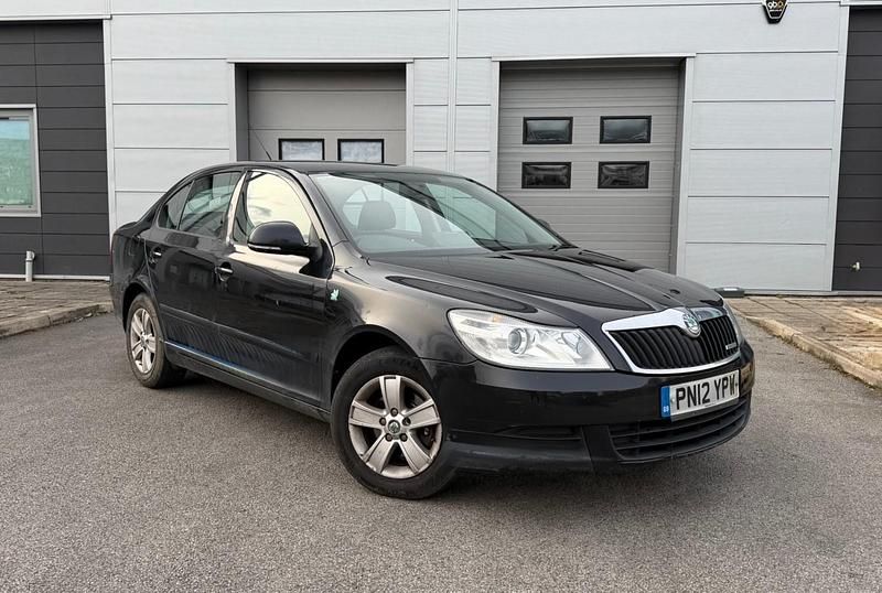 Used Skoda Octavia GreenLine 105 HP (77 kW) 2012 Black Hatchback