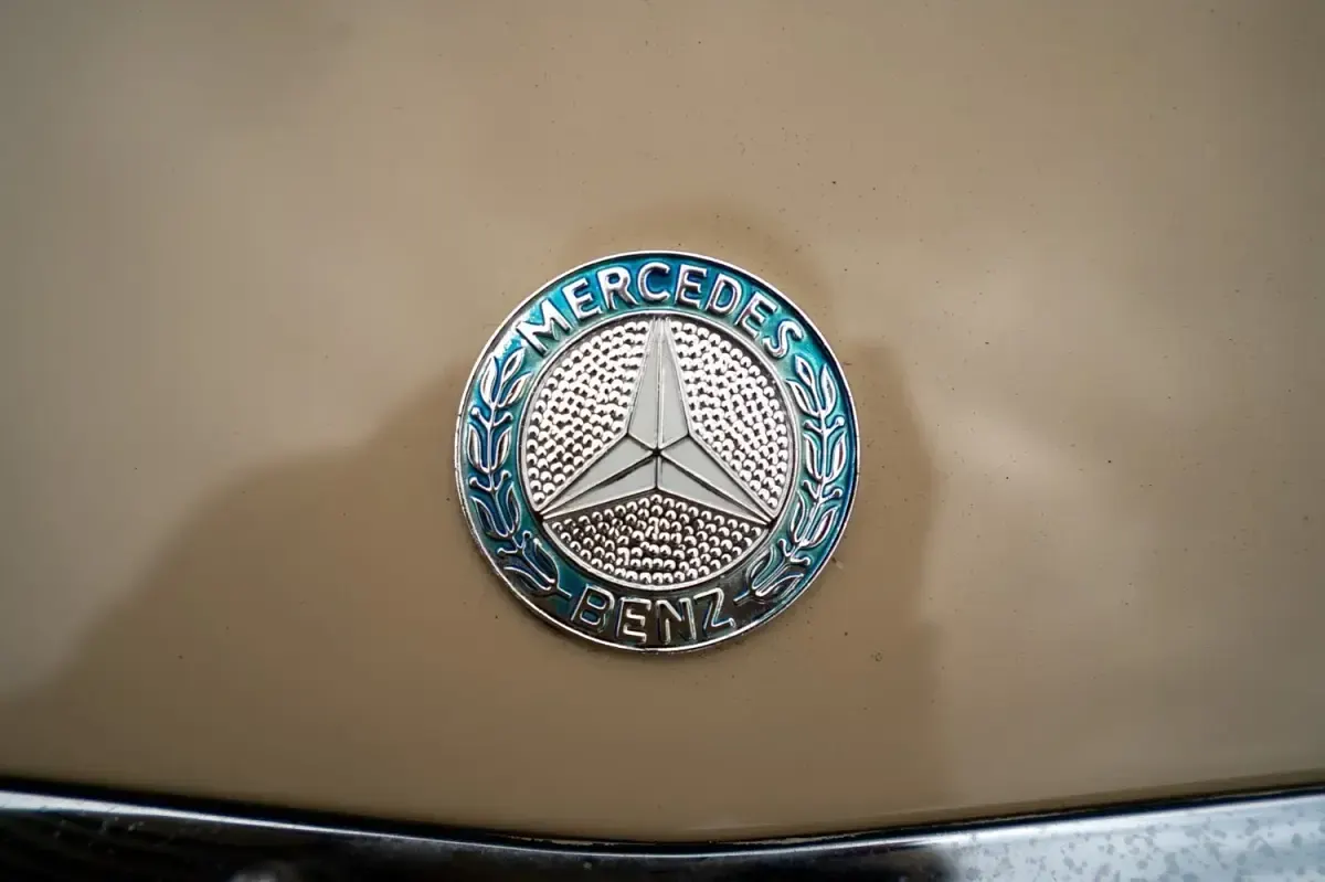 Used Mercedes SL380 1981 Brown
