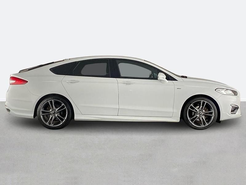 Used Ford Mondeo ST-Line 150 HP (110 kW) 2020 White Hatchback