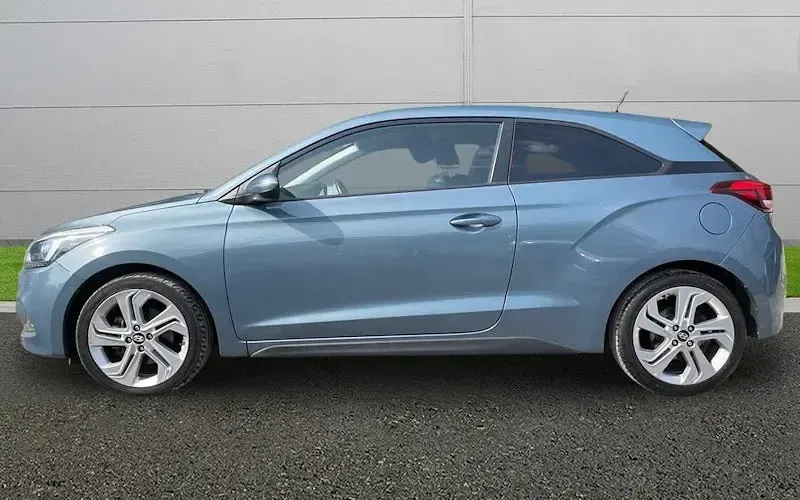 Used Hyundai i20 Premium 101 HP (74 kW) 2018 Hatchback