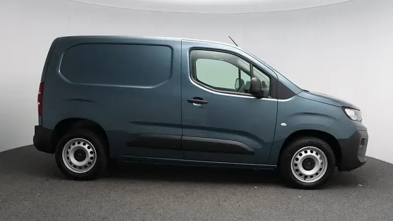 New Peugeot Partner S 131 HP (96 kW) 2026 Blue MPV