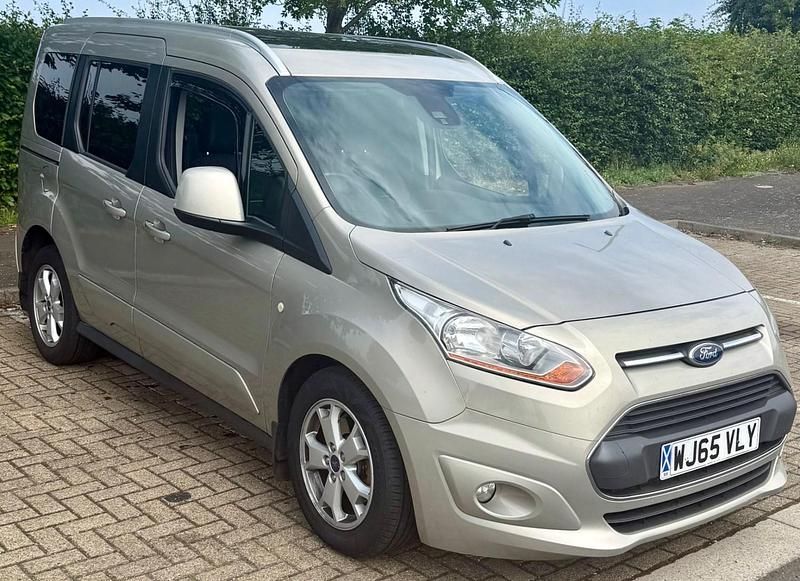Silver Used 2015 Ford Tourneo Connect Titanium MPV | £6,495 (Super price) - Image 1/4