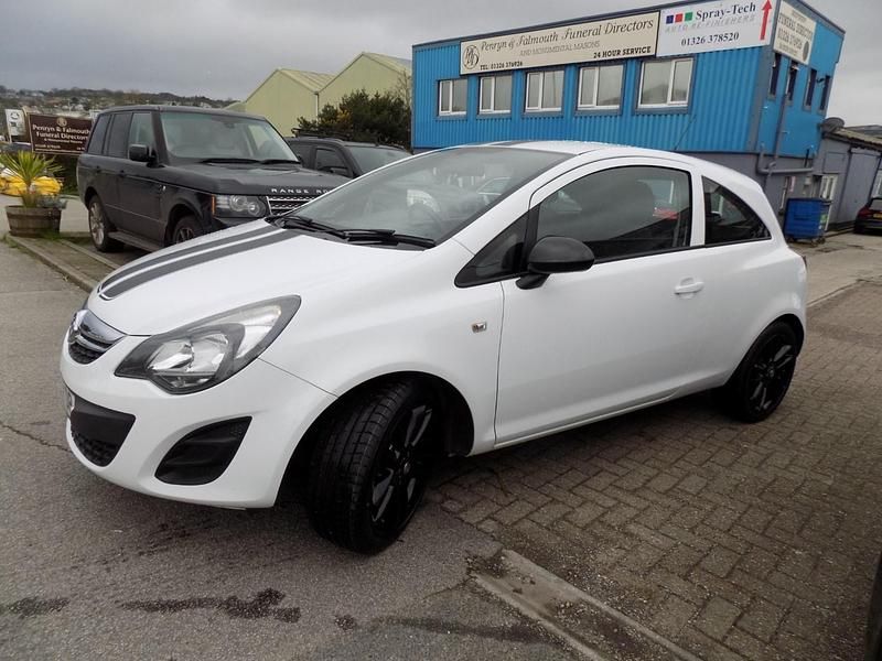 Used Vauxhall Corsa 2014 White Hatchback