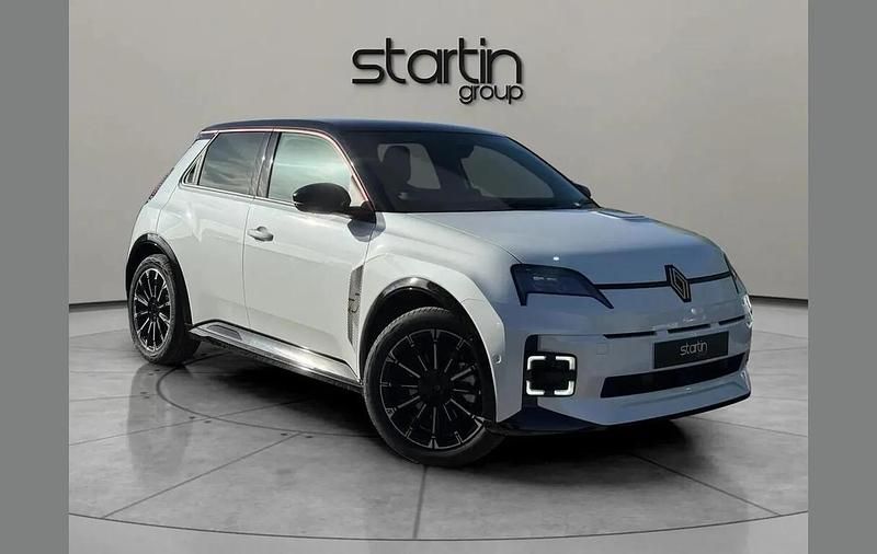 Other New 2025 Renault R5 Iconic Hatchback | £24,895 (Fair price) - Image 1/4