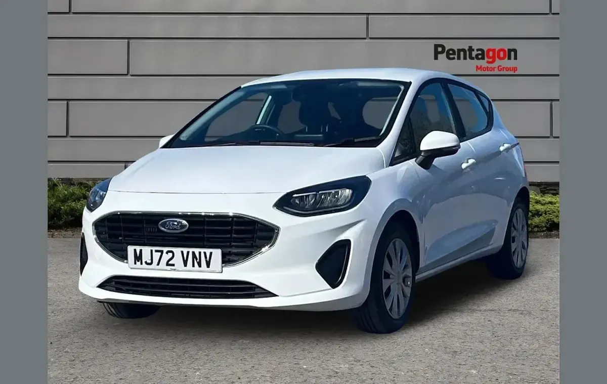 Usado Ford Fiesta Trend 99 CV (72 kW) 2022 Blanco Utilitario