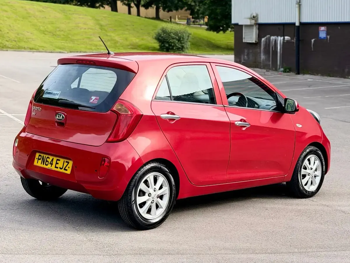 Used Kia Picanto 68 HP (50 kW) 2014 Red Hatchback