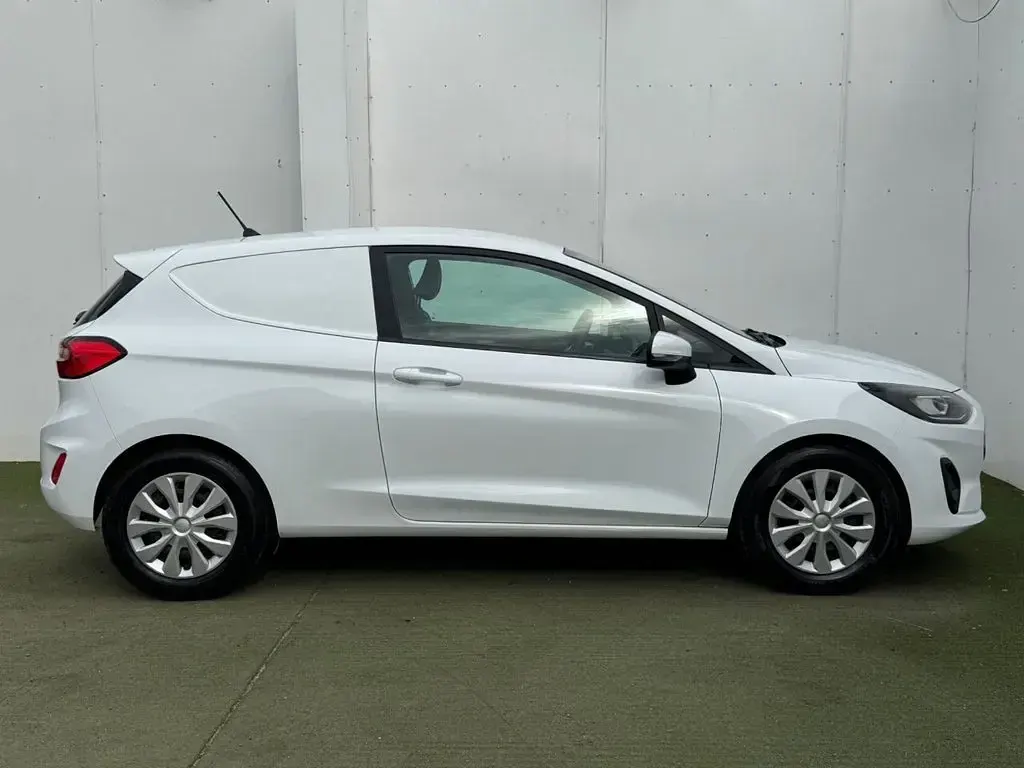 Used Ford Fiesta Trend 123 HP (90 kW) 2022 White Hatchback