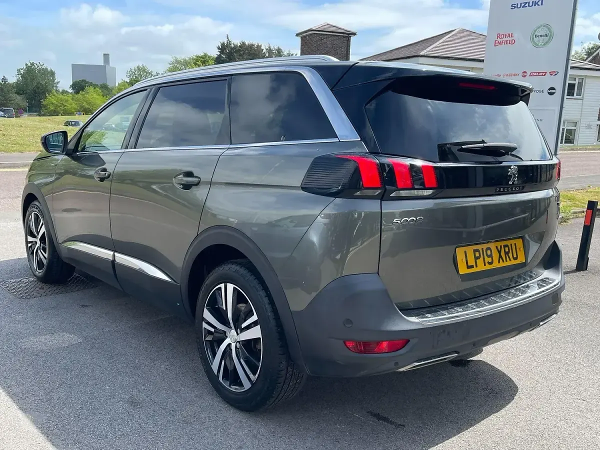 Used Peugeot 5008 GT-line 130 HP (95 kW) 2019 Grey SUV