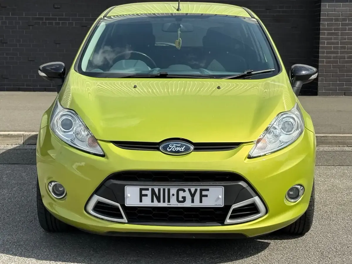 Used Ford Fiesta Zetec 96 HP (70 kW) 2011 Green Hatchback
