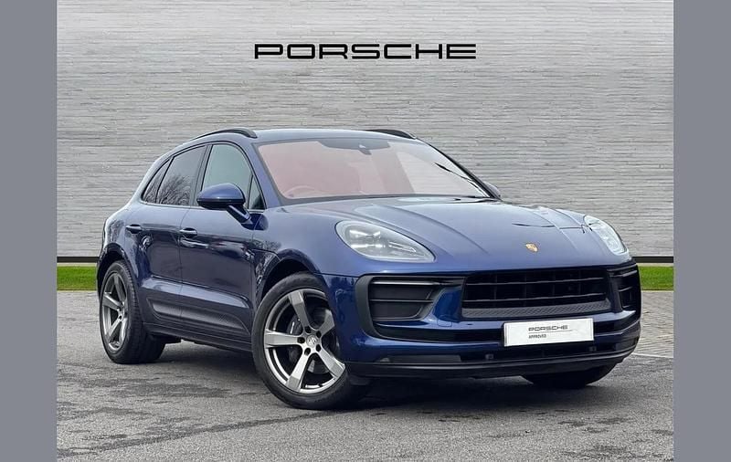 Used Porsche Macan 261 HP (191 kW) 2024 Blue SUV