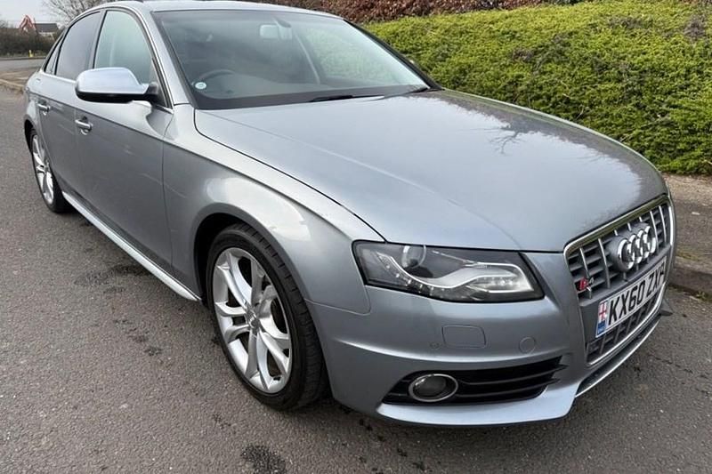 Used Audi A4 2010 Quartz grey Sedan
