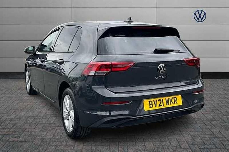 Used VW Golf VIII 130 HP (95 kW) 2021