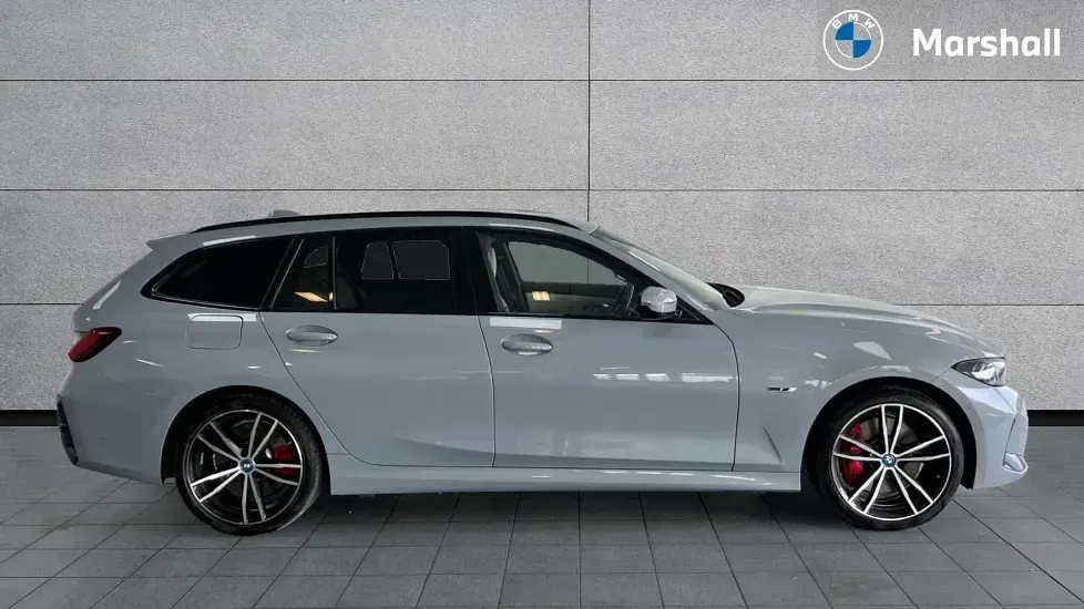 Used BMW 330e M Sport 292 HP (214 kW) 2022 Brooklyn grey metallic Estate