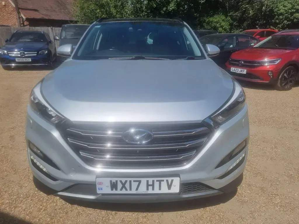 Used Hyundai Tucson Premium SE 141 HP (103 kW) 2017 Silver SUV
