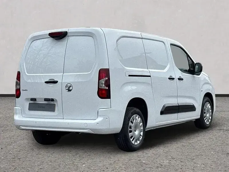 Nouă Vauxhall Combo 100 CP (73 kW) 2026 Alb Monovolum