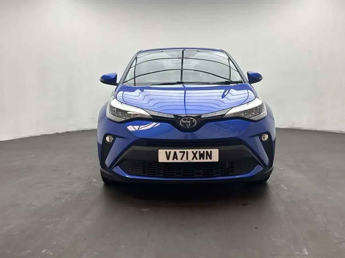 Used Toyota C-HR Design 122 HP (89 kW) 2021 Blue SUV