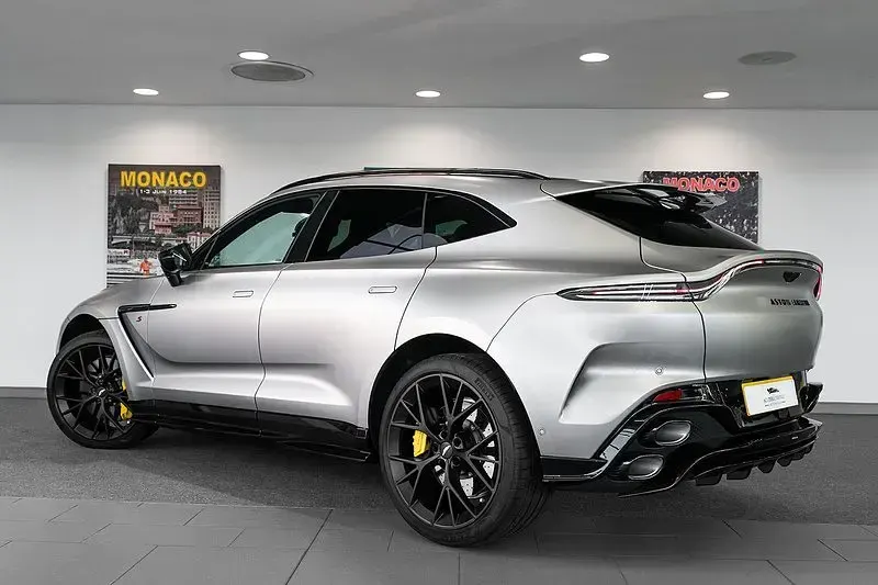 New Aston Martin DBX 2026 Aluminite silver (satin ppf) SUV
