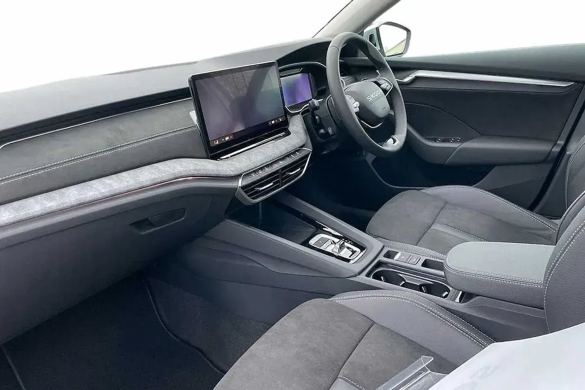 Gebraucht Skoda Octavia SE L 110 PS (80 kW) 2025 Silber Kombi