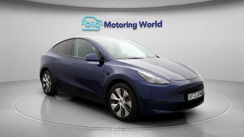 Used Tesla Model Y Long Range AWD 378 kW (514 HP) 2022 Blue SUV