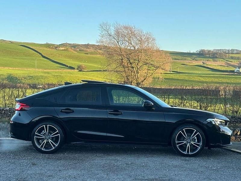 Used Honda Civic Advance 140 HP (102 kW) 2025 Black Hatchback