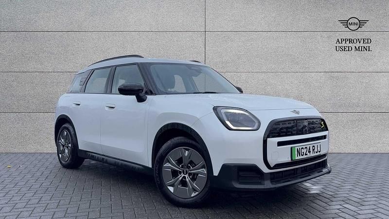 White Used 2024 Mini Countryman SUV | £30,699 (Super price) - Image 1/4