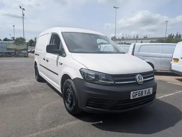 Used VW Caddy Maxi Startline 102 HP (75 kW) 2018 White MPV