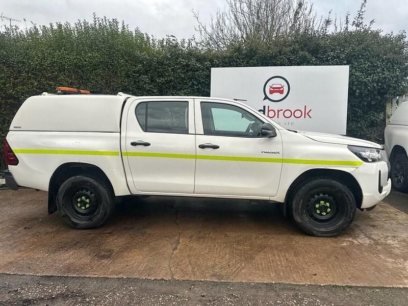 Used Toyota HiLux Active 2021 White Pickup