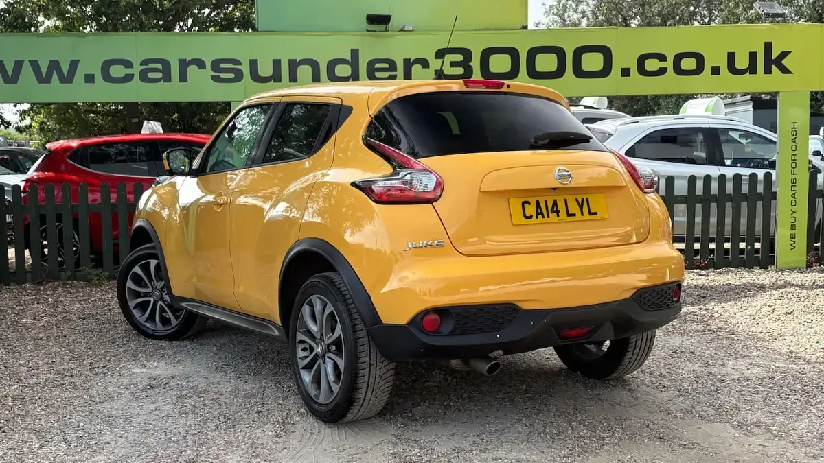 Used Nissan Juke S 110 HP (80 kW) 2017 Yellow SUV