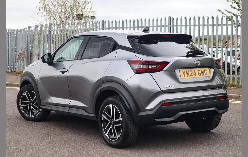 Used Nissan Juke N-Connecta 112 HP (82 kW) 2024 Grey SUV