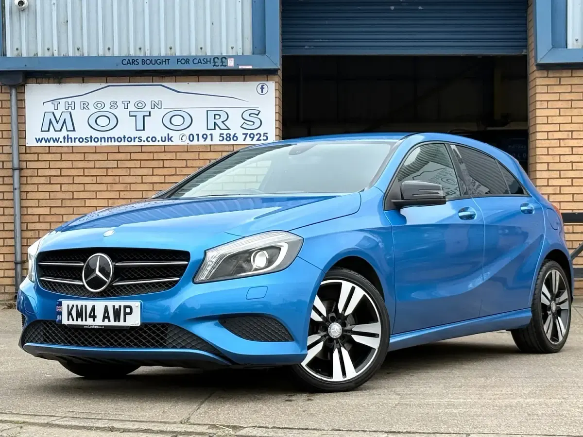 Used Mercedes A200 136 HP (100 kW) 2014 Blue Hatchback
