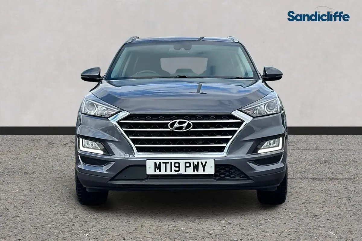 Used Hyundai Tucson SE 132 HP (97 kW) 2019 Grey SUV