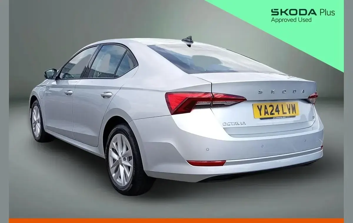 Used Skoda Octavia SE Technology 200 HP (147 kW) 2024 Silver Hatchback