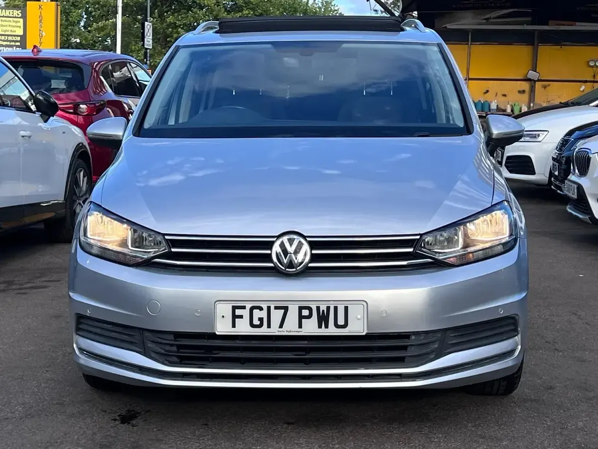 Used VW Touran Family 115 HP (84 kW) 2017 Silver MPV