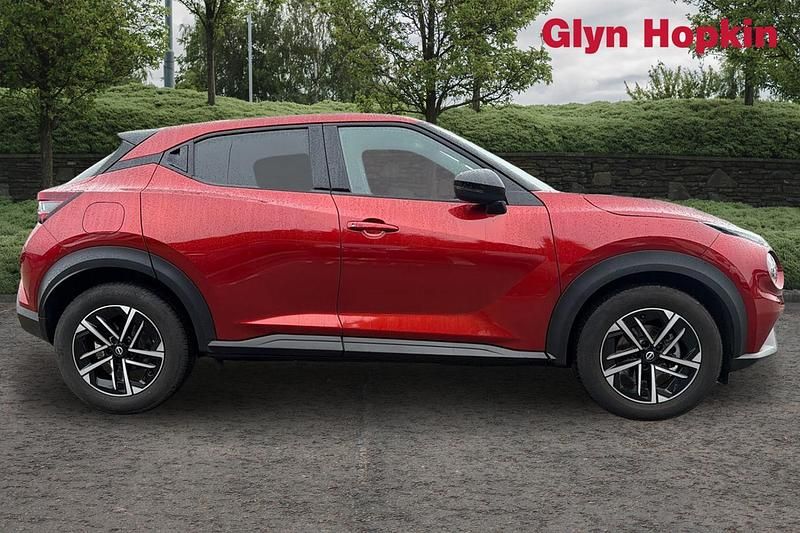 Used Nissan Juke N-Connecta 114 HP (83 kW) 2025 Red SUV