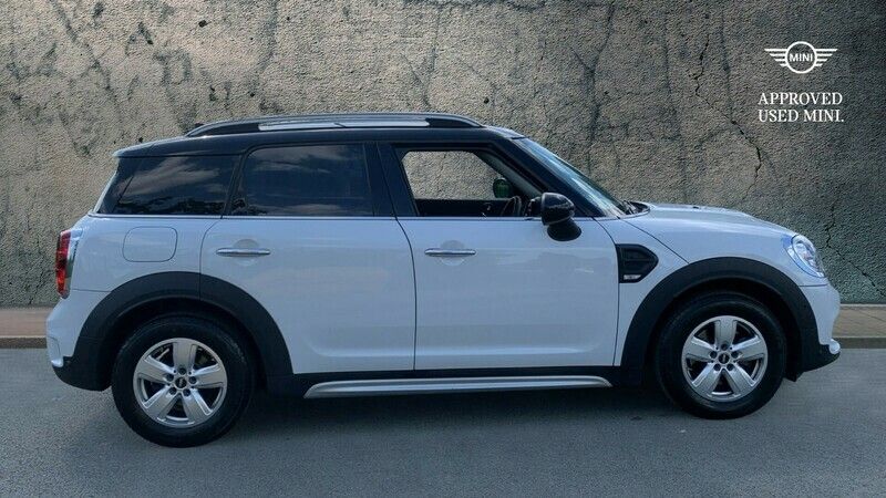 Used Mini Cooper Countryman Classic 134 HP (98 kW) 2019 White SUV